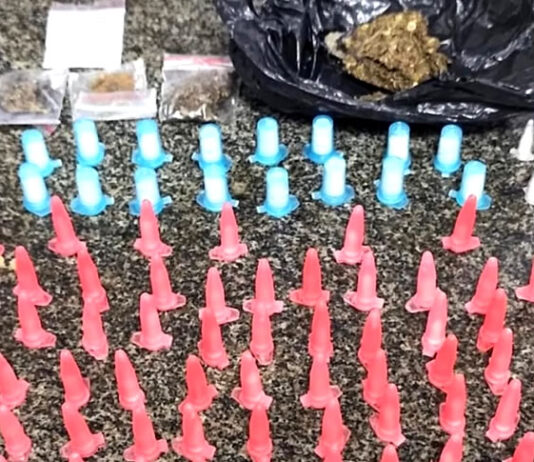 Ação policial na madrugada termina com apreensão de grande quantidade de drogas e condução de dois suspeitos em Santo Antônio de Jesus, diz 14º BPM