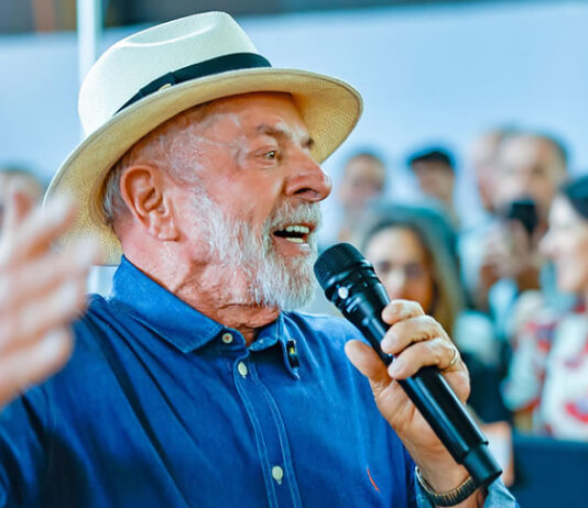 Sem Lula, PT aprova manifesto durante congresso do partido para 2026 com foco em reeleição do presidente