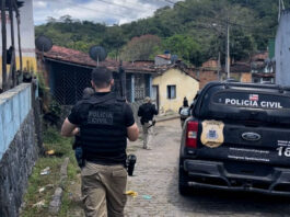 Idosa de 67 anos morre após ser baleada dentro de casa no Recôncavo da Bahia; situação foi registrada na cidade de São Félix e Polícia Civil investiga. Veja