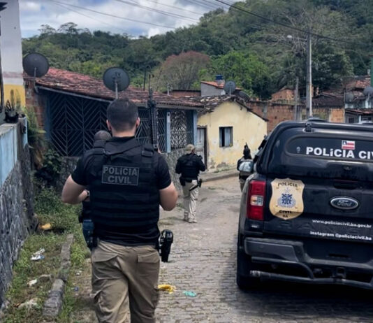 Idosa de 67 anos morre após ser baleada dentro de casa no Recôncavo da Bahia; situação foi registrada na cidade de São Félix e Polícia Civil investiga. Veja