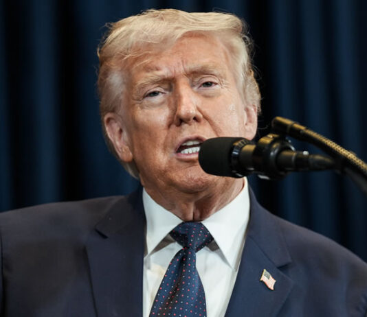 Trump anuncia fim de acordo com o Irã na Otan e chama governantes de ‘lixo’