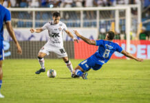 Leão classificado: Em jogo morno fora de casa, Vitória e Confiança empatam por 2×2 pela Copa do Nordeste