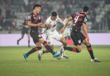 Pela Série A: Vitória abre o placar, joga bem, mas perde por 3×1 para o Athletico-PR com dois no final fora de casa
