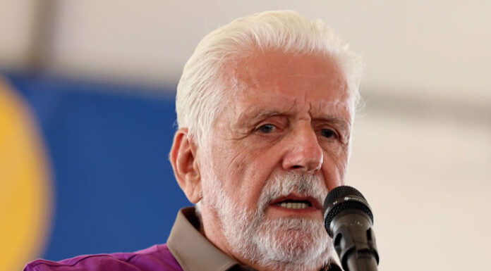 Jaques Wagner é intimado para depor sobre caso Banco Master