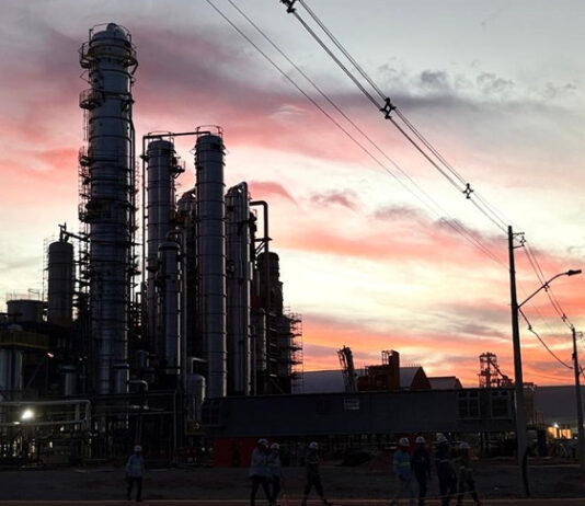 Desenvolvimento Econômico impulsiona industrialização e geração de empregos na Bahia