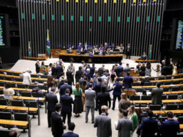 Veja aqui como deputados e senadores da Bahia votaram sobre o veto no PL da Dosimetria e 6 deles estavam ausentes
