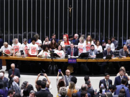 Fim da escala 6×1: Veja como votaram os deputados da Bahia nos dois turnos; apenas três estavam ausentes. Confira