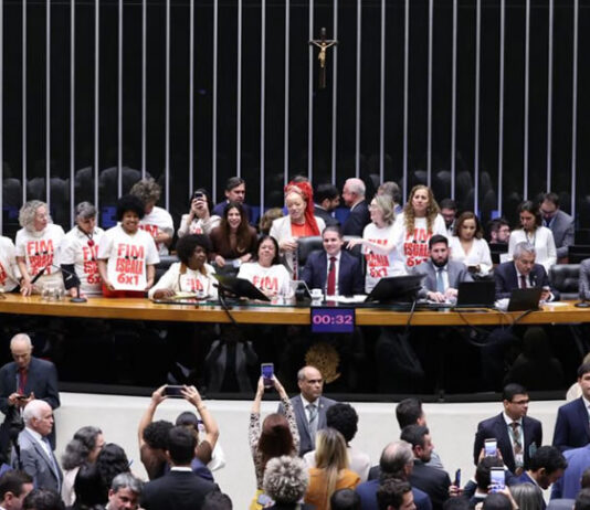 Fim da escala 6×1: Veja como votaram os deputados da Bahia nos dois turnos; apenas três estavam ausentes. Confira