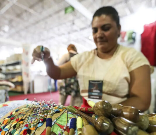 A maioria das mães empreendedoras na Bahia já depende do próprio negócio, diz levantamento realizado do SEBRAE; veja