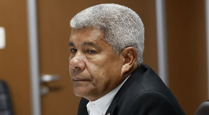 Governo Jerônimo rebate ACM Neto e cita queda de 20% em assassinatos