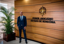 Decisão tomada após processo administrativo: Quem é o juiz, ex-vendedor de pipoca, demitido por humilhar colegas
