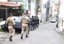 Medo da violência altera a rotina de 57% dos brasileiros e afeta mais mulheres e população de baixa renda