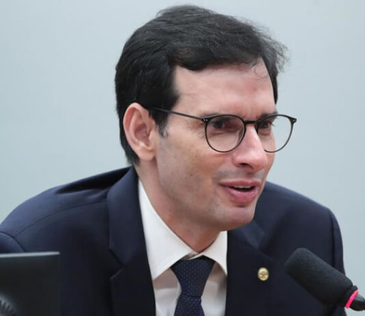 6×1: Relator, deputado federal baiano já define cronograma para votar a redução da jornada de trabalho até maio; confira