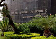 TRT-BA determina indenização para operadora de caixa após mulher ouvir de gerente que ‘era muito homem para ela’