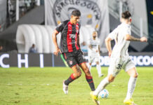Fora de casa, Vitória perde para o Santos e segue sem saber o que é vencer como visitante no Campeonato Brasileiro