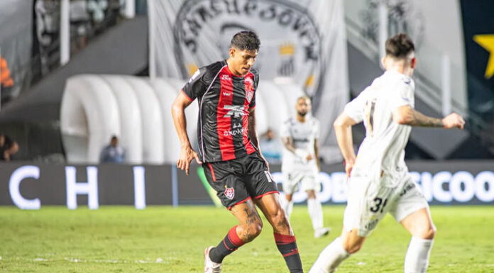 Fora de casa, Vitória perde para o Santos e segue sem saber o que é vencer como visitante no Campeonato Brasileiro