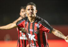 Em Noite inesquecível: Vitória bate o Flamengo no Barradão e já conquista classificação histórica pela Copa do Brasil