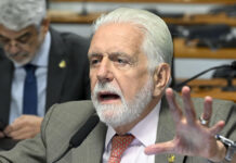 Lula cobrou explicação de Wagner após derrota histórica no Senado e auxiliares já defenderam substituição na liderança