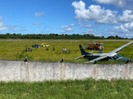 Incidente com aeronave militar mobiliza equipes após saída de pista em Porto Seguro