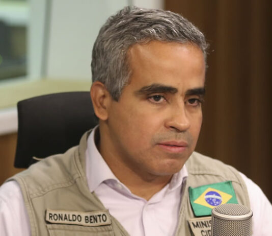 Ex-ministro baiano de Bolsonaro, Bento recebeu repasses de R$ 11 milhões do Master e é filiado ao Republicanos; veja