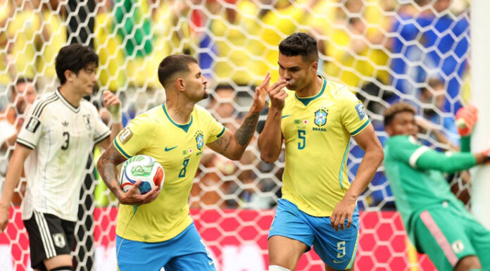Nos acréscimos, Brasil vence o Japão de virada e avança para as oitavas de final; seleção sonha com o hexa