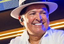 Em show histórico, cantor Alcymar Monteiro arrastou multidão de forrozeiros com vários ritmos e recebeu título de cidadão de Cruz das Almas durante festa