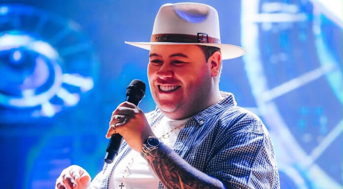 Primeira noite do Circuito Luiz Gonzaga reúne multidão com show exclusivo de Bell Marques, piseiro de Rey Vaqueiro e forró de Mestrinho no São João de Cruz