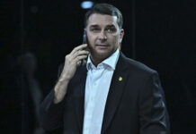 Flávio Bolsonaro confirma segundo encontro com Vorcaro e revela conteúdo da conversa: ‘Foi para tratar do filme’