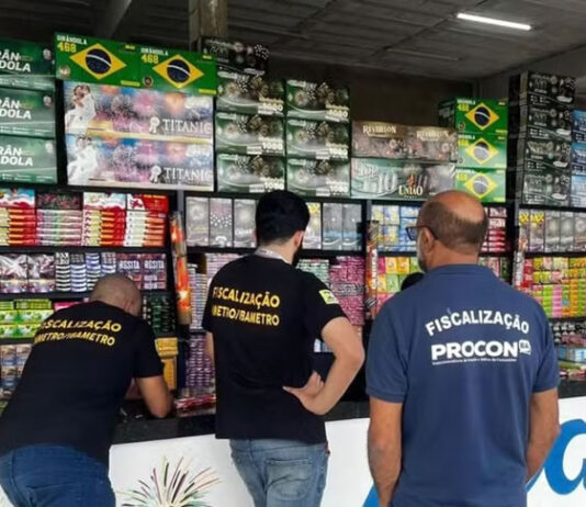 Cerca de 7 mil fogos de artifício são apreendidos durante operação policial em cinco cidades do interior da Bahia