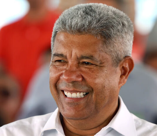 Jerônimo Rodrigues sai em defesa de Wagner após afastamento da liderança do governo: ‘Minha confiança é total’