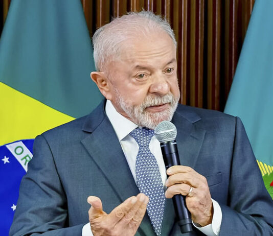 Saiba mais: Em reunião ministerial, Lula cobra equipe sobre entregas antes das eleições e exibe frase: ‘O PIX é do Brasil’