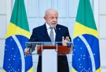 Lula sanciona lei que fixa em R$ 5.130 piso salarial dos profissionais do magistério da educação básica