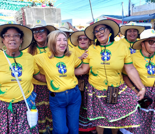 Forró da Melhor Idade abre São João de Salinas com apoio da gestão da prefeita Mara: “Já é uma tradição em nosso município”; veja aqui a entrevista completa