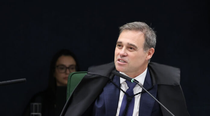 Mendonça deve enviar à PGR nesta semana pedido para investigar financiamento de Vorcaro ao filme ‘Dark Horse’