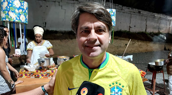 ‘Ditinho tem uma história de vida admirável’, afirma Paulo Câmara durante São João de Santo Antônio de Jesus