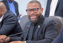 Presidente da Câmara de Lauro de Freitas é preso pela polícia suspeito de agredir ex-companheira em Salvador