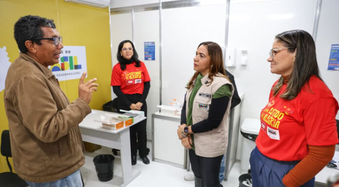 Secretária Roberta Santana realiza vistoria em posto de testagem rápida para ISTs no São João de Amargosa