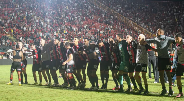 Jair Ventura celebra título do Vitória na Copa do Nordeste após 16 anos: ‘Feliz por marcar meu nome na história’