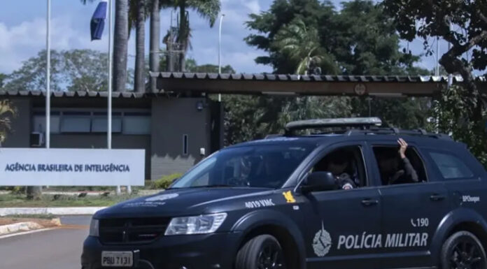 Mais de um ano após indiciamento da Polícia Federal, servidores da Abin seguem em cargos estratégicos