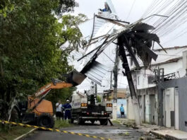 Cidade baiana decreta emergência após destruição causada por vendaval; mais de 20 pessoas estão desalojadas