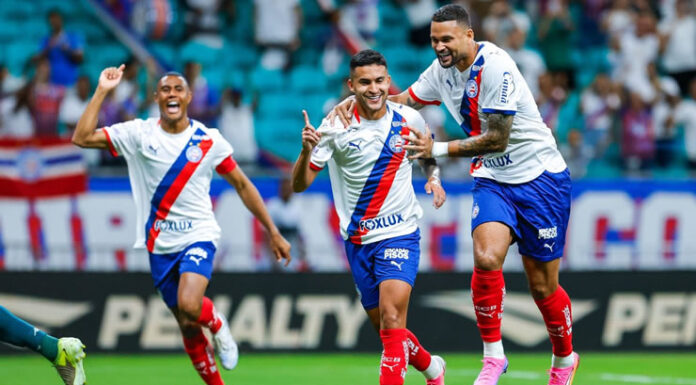 Para fazer as pazes: Bahia resolve no primeiro tempo em casa e vence a Chapecoense em retorno ao Brasileirão