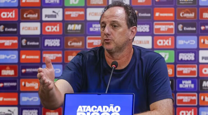 Rogério Ceni projeta novas saídas e mais minutos para jovens no Bahia: ‘Intenção é dar mais espaço’, afirma
