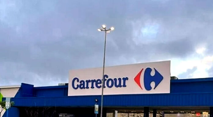 Danos morais: Carrefour é condenado a pagar R$ 200 mil por demissão em massa sem negociação prévia na Bahia