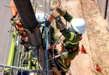 ANEEL aplicou multa recorde de R$ 82,7 milhões à Coelba por irregularidades em conexão de energia solar na Bahia; veja