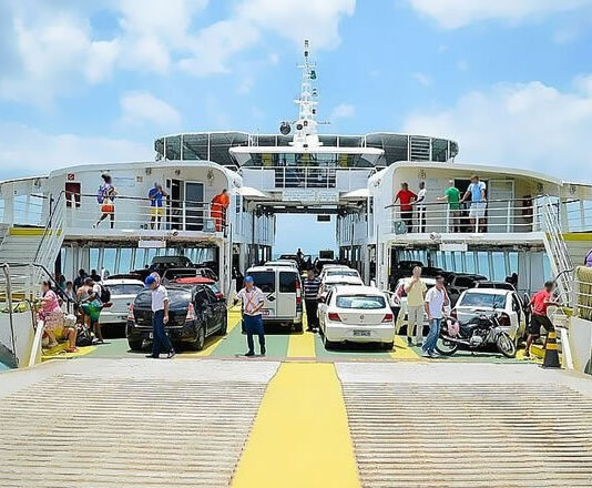 Ferry-Boat opera com quatro embarcações e registra movimento tranquilo nesta segunda-feira (6)