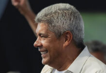 Jerônimo criticou Trump e acusa Flávio Bolsonaro de estimular tarifas contra o Brasil: ‘Torce contra o próprio país’; veja