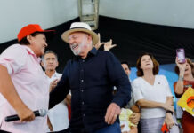 Na reta final antes de proibição pela lei eleitoral, Lula faz mais de 40 viagens, visitas e entregas em dois meses