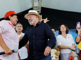 Na reta final antes de proibição pela lei eleitoral, Lula faz 47 viagens, visitas e entregas em dois meses