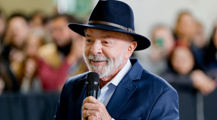 Programa ‘Desenrola’ e fim da escala 6×1 ajudam Lula a melhorar imagem do governo, diz diretor da Quaest