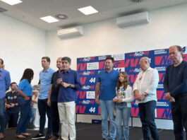 Em discurso durante convenção em Salvador, ACM Neto prega liberdade para aliados no plano nacional, mas reforça seu apoio a Ronaldo Caiado; saiba mais
